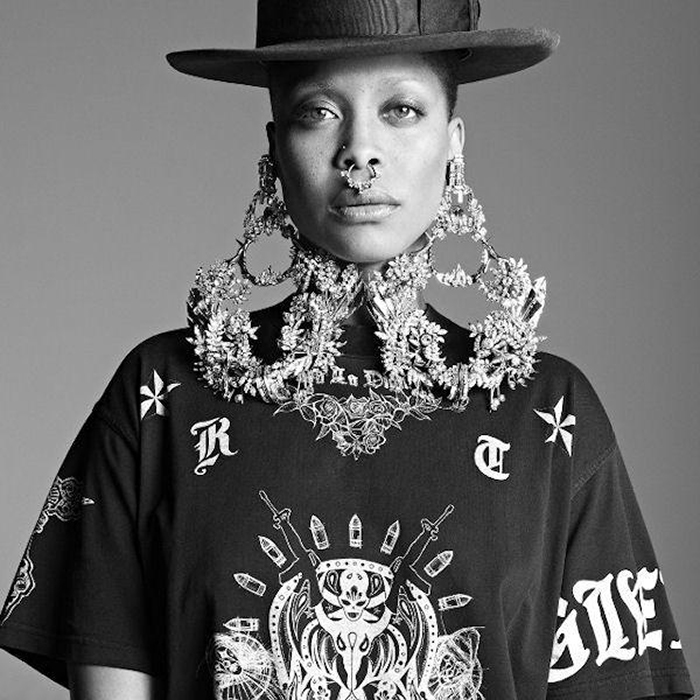 erykah-badu-models-2014-givenchy-collection