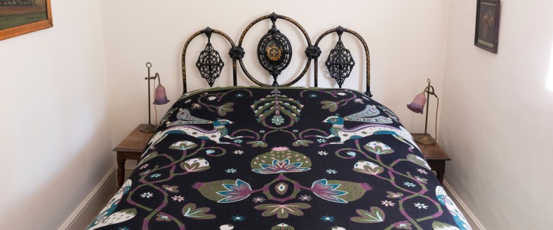 feature_rabbit_throw