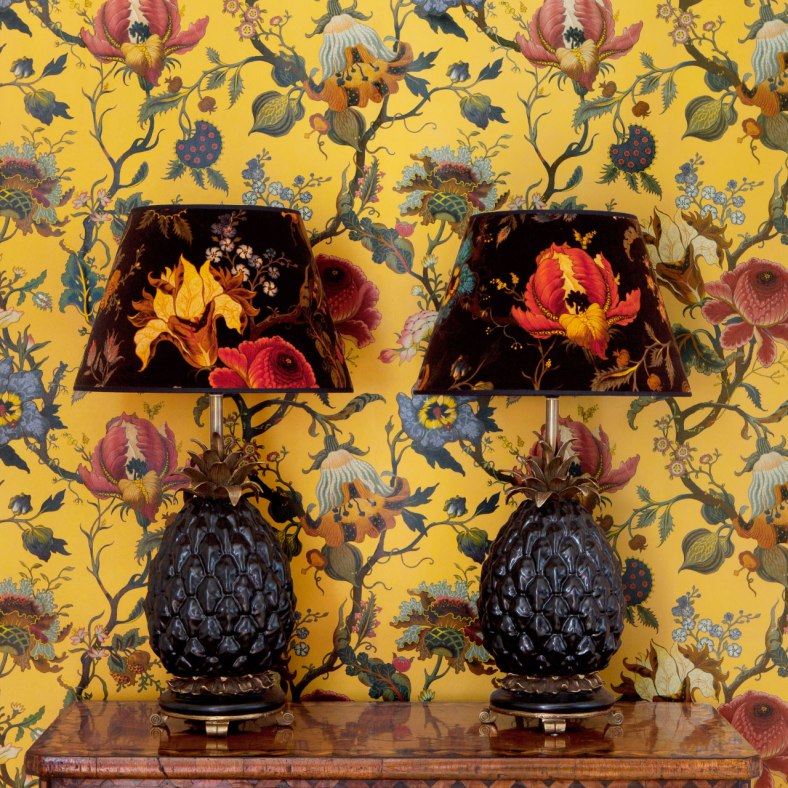 ARTEMIS_OCHRE_WALLPAPER