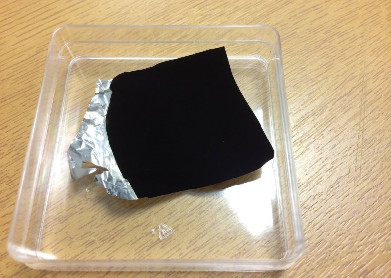 anish-kapoor-vantablack-blackest-pigment-dye_dezeen_1568_1